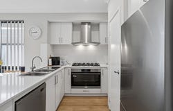 10 Lindley Grange, Aveley, WA 6069