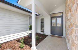 16 Carrigan Street, Kearneys Spring, Qld 4350