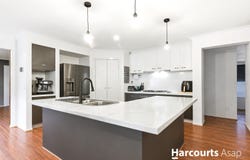 10 Bordeaux Grove, Narre Warren South, Vic 3805