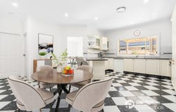 55 Wombeyan Court, Wattle Grove, NSW 2173