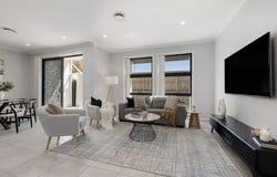 10/10 Helpmann Street, Bonython, ACT 2905