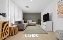 8 Earle Court, Pooraka, SA 5095