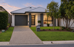 15 Foxtail Road, Ripley, Qld 4306