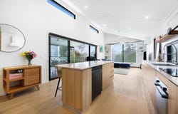42 Freemans Road, Lower Beechmont, Qld 4211