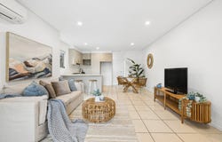 2/96 Dickenson Street, Carina, Qld 4152