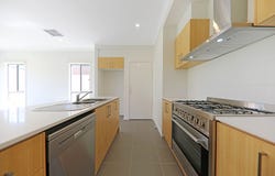 30 Rochester Crescent, Eynesbury, Vic 3338