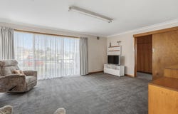 8 Snow Street, Newnham, Tas 7248
