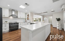 8 Godbold Close, Shelley, WA 6148
