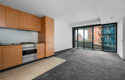 42/2 Esplanade West, Port Melbourne, Vic 3207