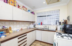 8 Carleton Crescent, Forrestfield, WA 6058