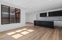 2/48 Terrigal Crescent, Kilsyth, Vic 3137