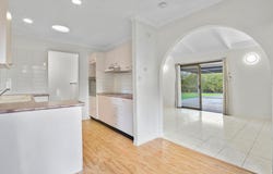 8 Clarence Street, Waterford West, Qld 4133