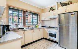 18 Barangaroo Road, Toongabbie, NSW 2146