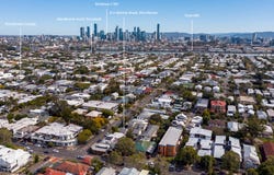 8/11 Barton Road, Hawthorne, Qld 4171