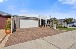 8 Daffodil Road, Canning Vale, WA 6155