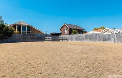 5 Bangor Drive, Frankston, Vic 3199