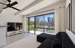 6/5 Holborow Close, Surfers Paradise, Qld 4217