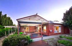 2 Alanna Avenue, Castlemaine, Vic 3450