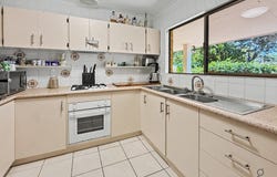 12 Simpson Street, Burnett Heads, Qld 4670