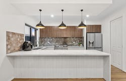 42 Waterlily Drive, Epping, Vic 3076