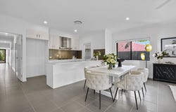 19 Stringybark Street, Spring Mountain, Qld 4300