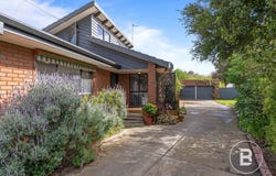 3 Tarn Place, Wendouree, Vic 3355