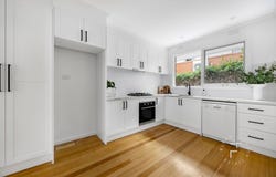 2/8 Elizabeth Street, Elsternwick, Vic 3185