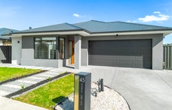 45 Hurst Drive, New Gisborne, Vic 3438