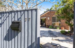 27 Peacock Crescent, Bokarina, Qld 4575