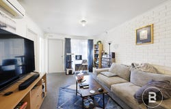 1/10 Simpson Street, Black Hill, Vic 3350