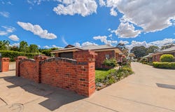 1/74 Stradbroke Avenue, Swan Hill, Vic 3585