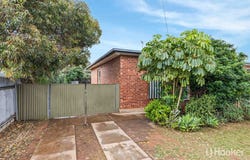 16 Stakes Crescent, Elizabeth Downs, SA 5113