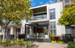 18 River Vista Way, Paradise Point, Qld 4216