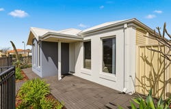 16 Ashwood Parkway, Lakelands, WA 6180