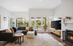22 Bond Street, Ivanhoe, Vic 3079