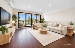 7 Loch Entrance, Sunshine North, Vic 3020