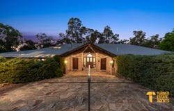 2050 Stoneleigh Road, Stoneville, WA 6081