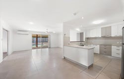 17 Gill Place, Kalkie, Qld 4670