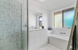 30 Bendigo Crescent, Tallai, Qld 4213