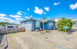 12 Walker Street, Gin Gin, Qld 4671
