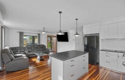 8 Mahogany Street, Raceview, Qld 4305