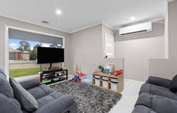 1/4 Kellerman Crescent, Boorooma, NSW 2650