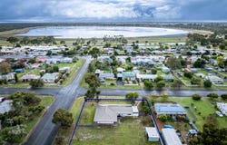 19 Edinburgh Road, Edenhope, Vic 3318