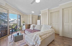 4/1260 Gold Coast Highway, Palm Beach, Qld 4221