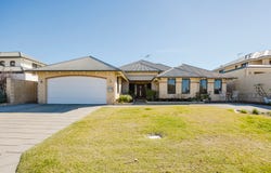 4 Mariners View, Mindarie, WA 6030