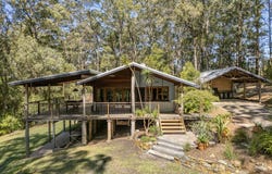 5 Arcadia Lane, Stuarts Point, NSW 2441