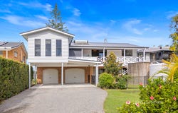 16 Shoreline Drive, Port Macquarie, NSW 2444