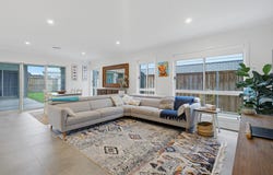 27 Mackenzie Parade, Boolaroo, NSW 2284