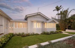39 Lewin Street, Bardon, Qld 4065