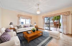 15 Lambeth Place, Illawong, NSW 2234